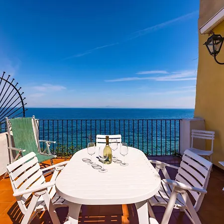 Heavenly Terrace By Napoliapartments
